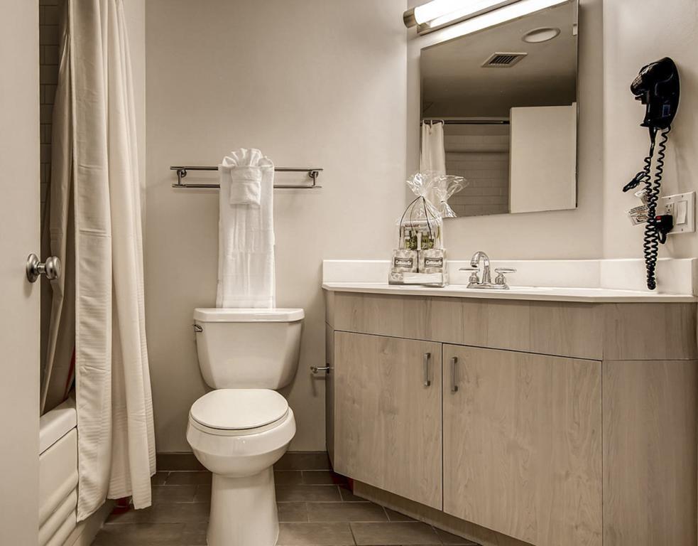 Apartment Global Luxury At Tiverton Ave